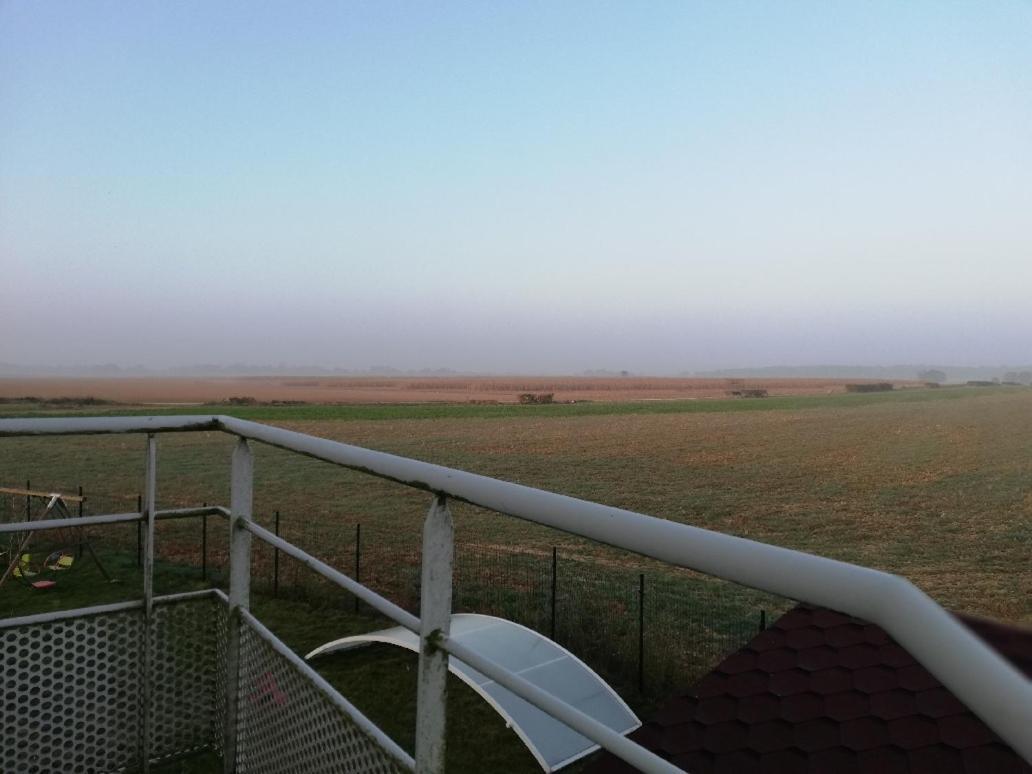 Les Fermiers Bed & Breakfast Giremoutiers Exterior photo
